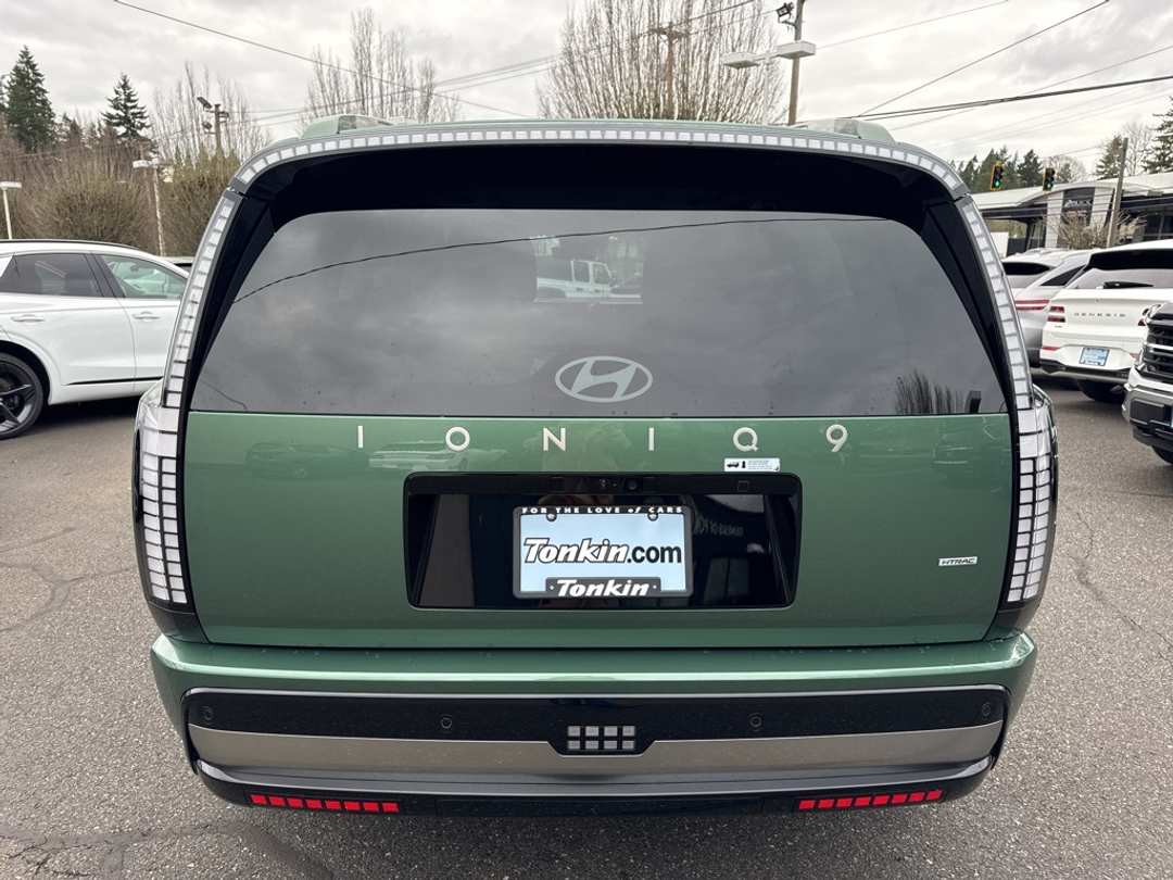 2026 Hyundai Ioniq 9 Performance Calligraphy - Image 6
