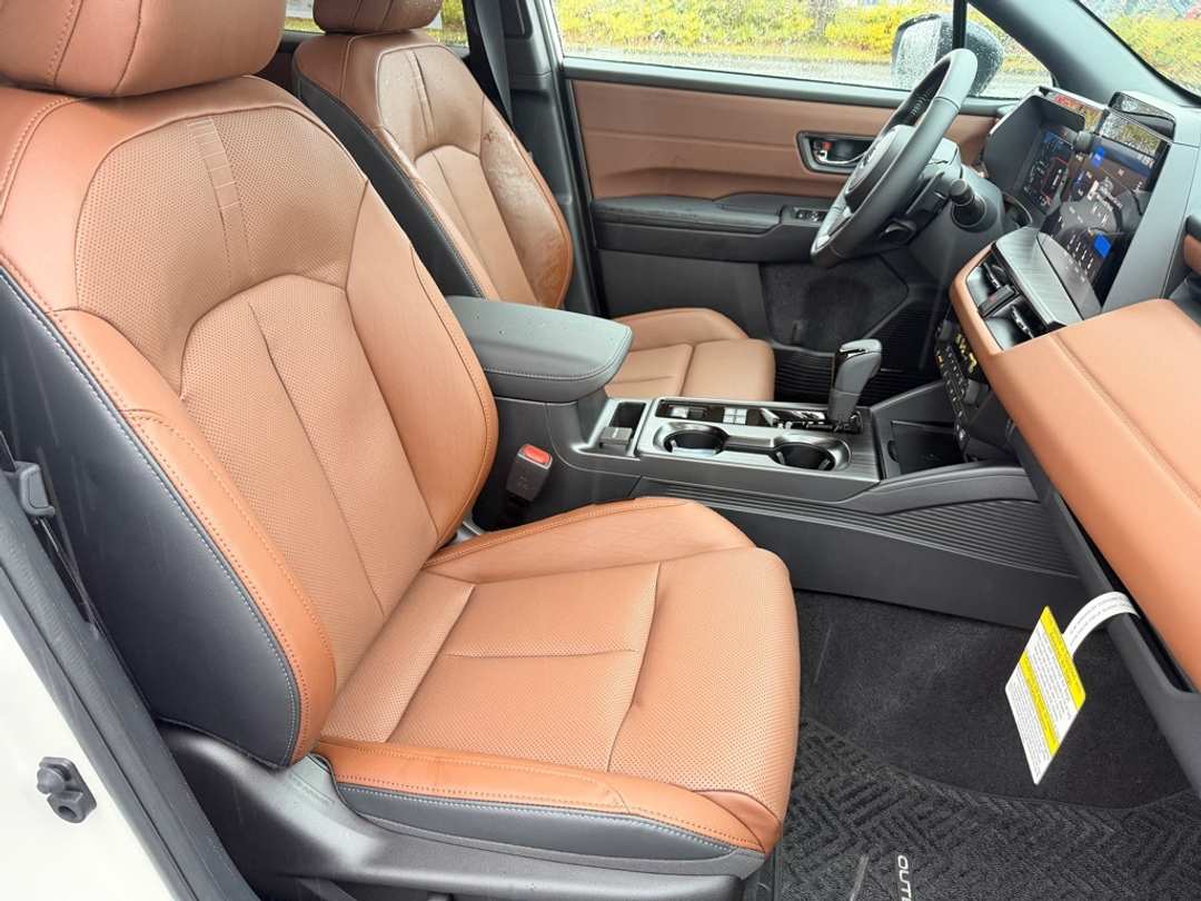 2026 Subaru Outback Touring - Image 29