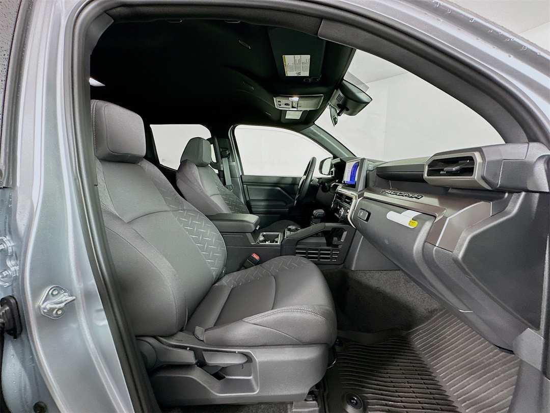 2025 Toyota Tacoma SR5 - Image 27