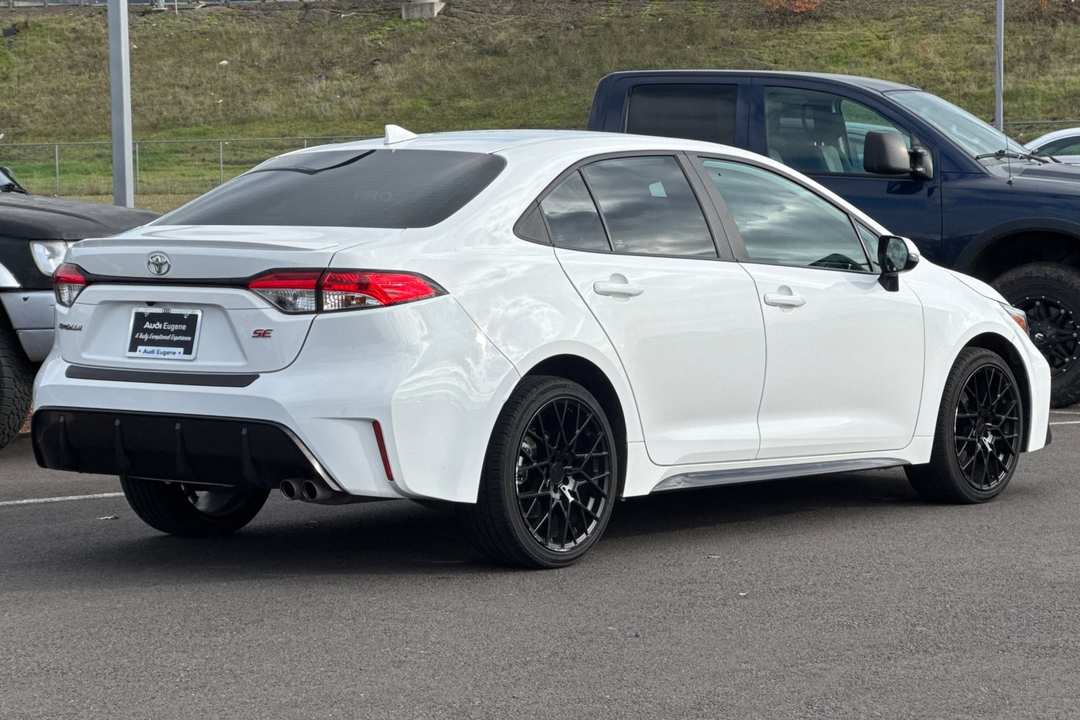 2023 Toyota Corolla SE - Image 3