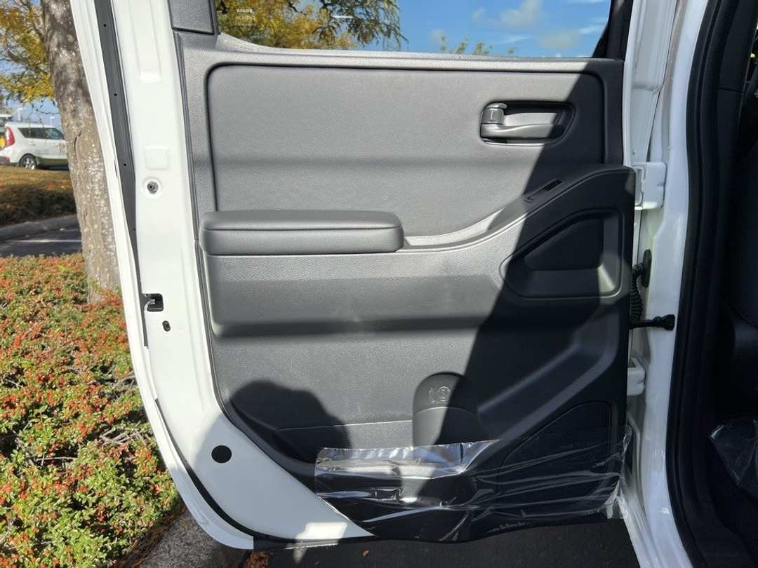 2026 Nissan Frontier SV - Image 27