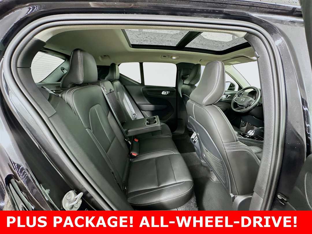 2025 Volvo Xc40 B5 Plus Dark Theme - Image 24