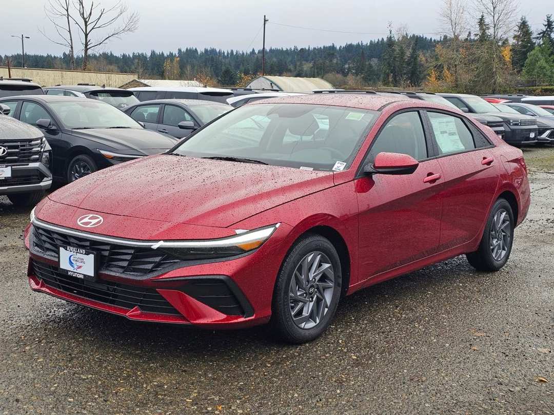 2026 Hyundai Elantra Blue - Image 3