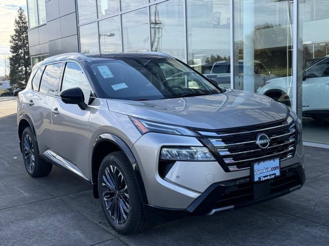 2026 Nissan Rogue Platinum - Image 2