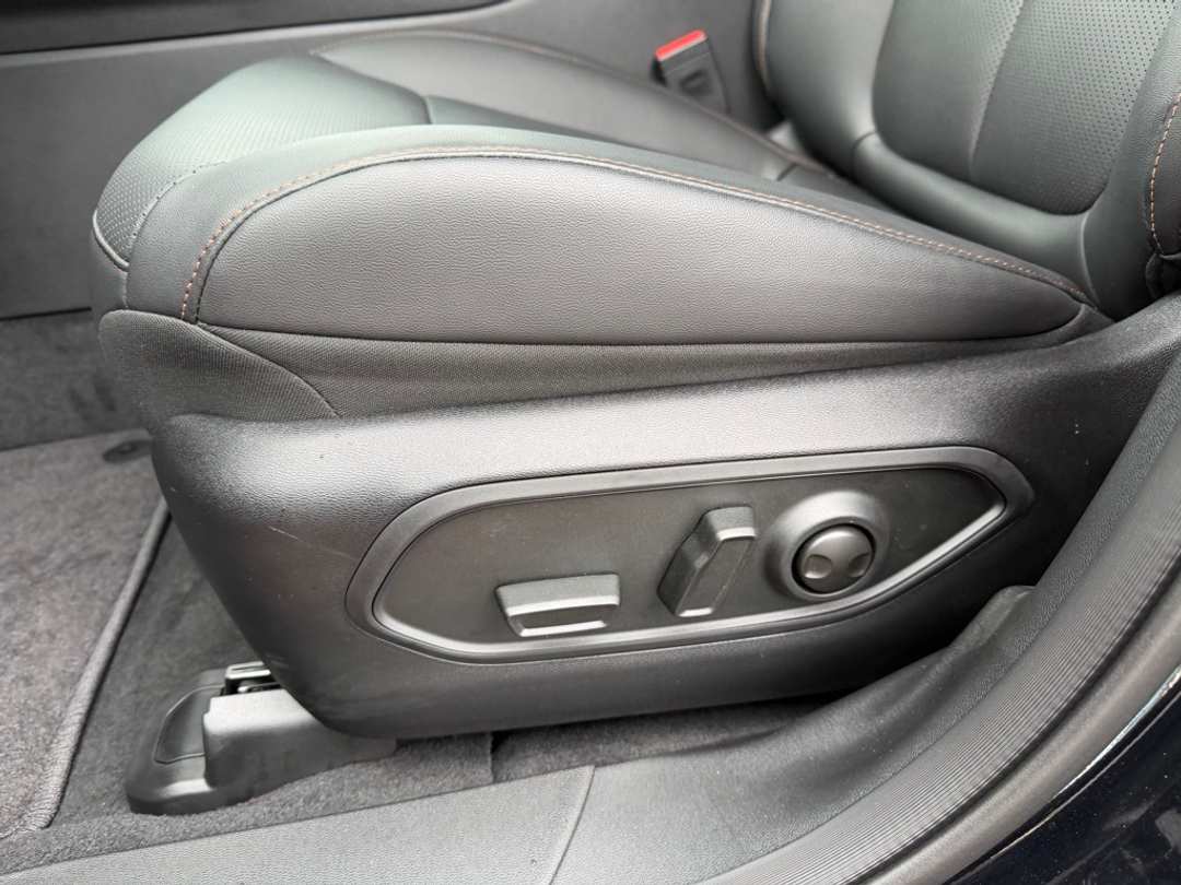 2026 Jeep Cherokee Laredo - Image 14