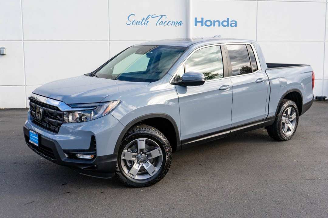 2026 Honda Ridgeline RTL w/Tailgate Blackout - Image 2