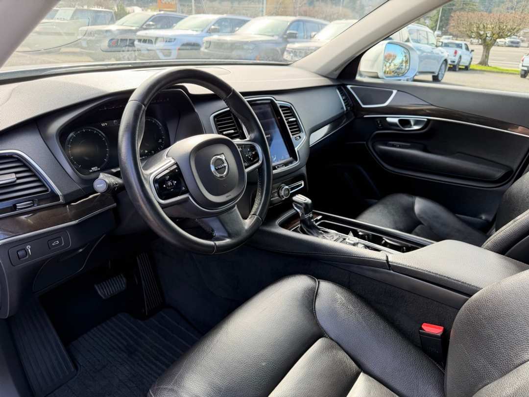2018 Volvo Xc90 T6 Momentum - Image 17