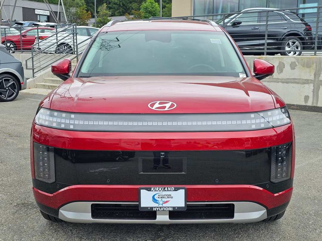 2026 Hyundai Ioniq 9 SEL - Image 2