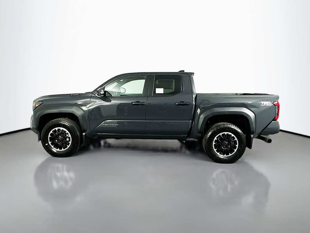 2025 Toyota Tacoma TRD Off Road - Image 4