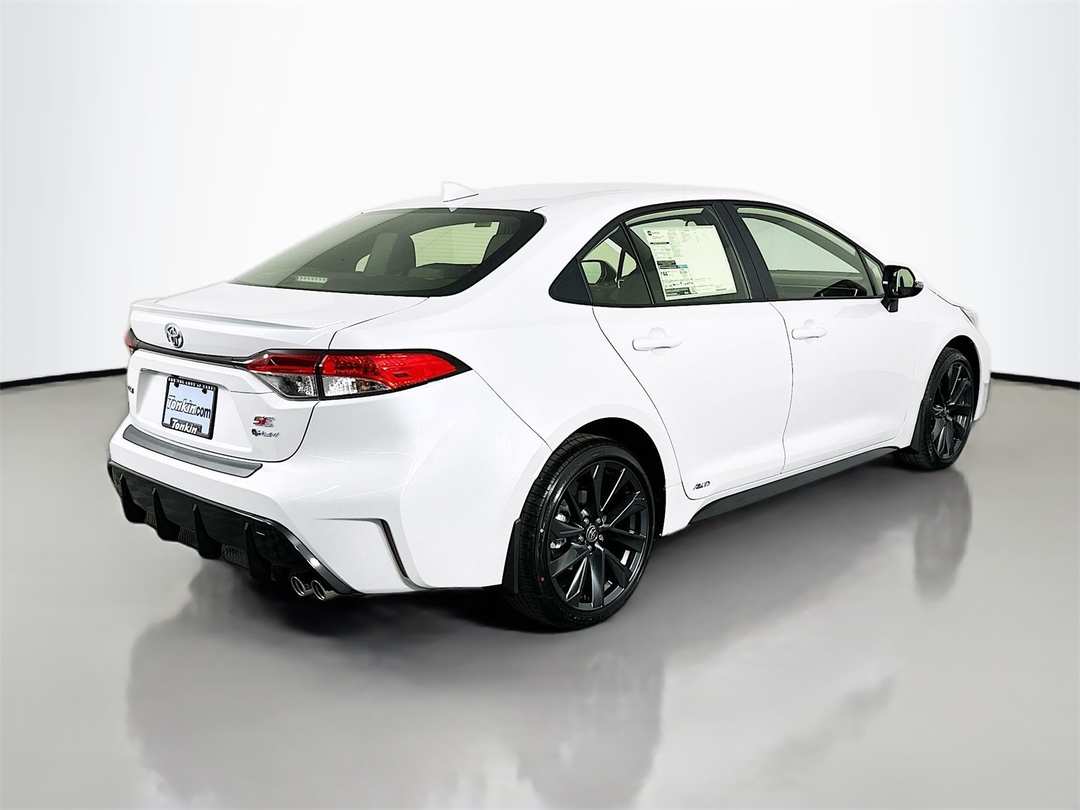 2026 Toyota Corolla SE - Image 7
