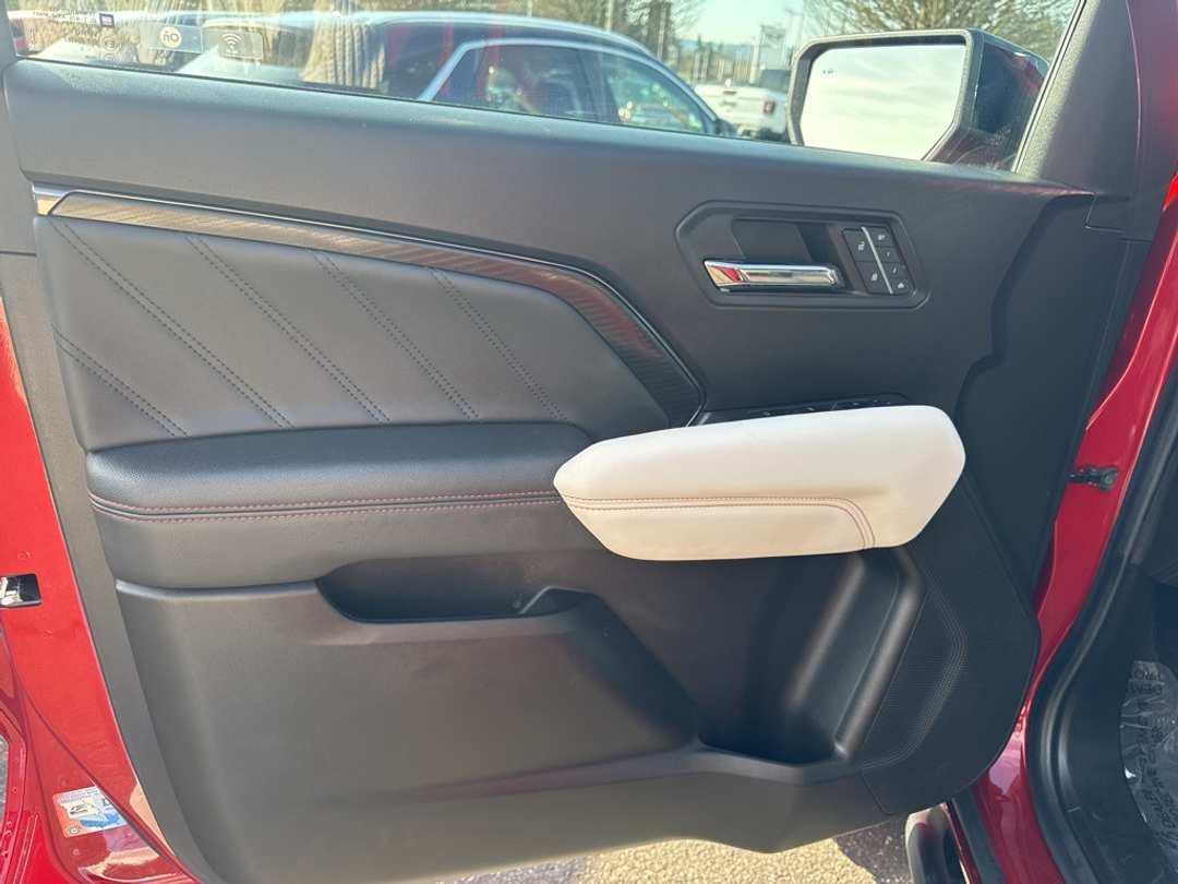 2023 GMC Canyon AT4X - Image 16