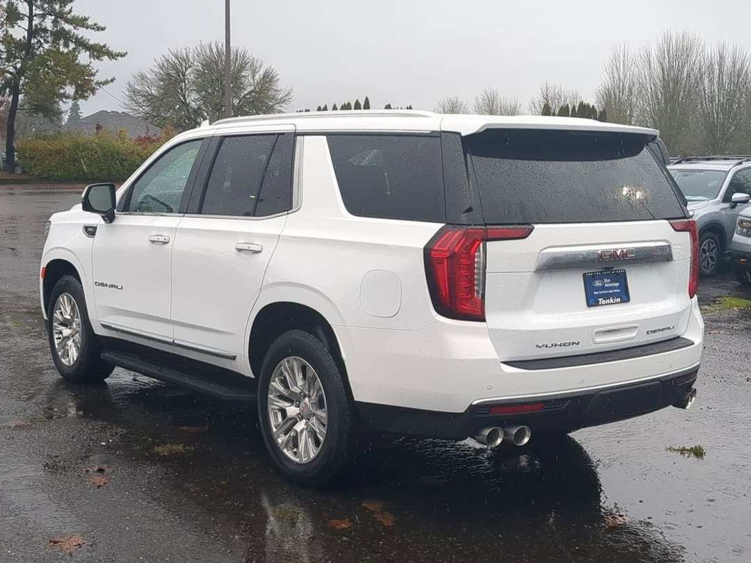2024 GMC Yukon Denali - Image 3