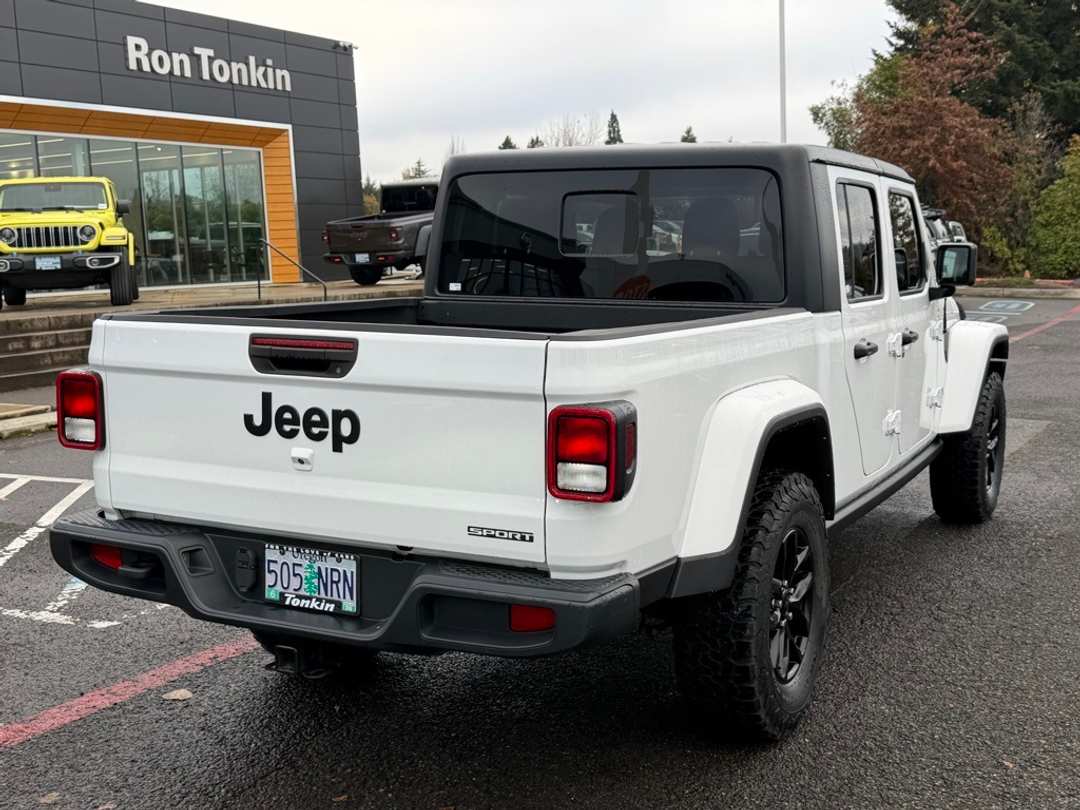 2021 Jeep Gladiator Sport - Image 8