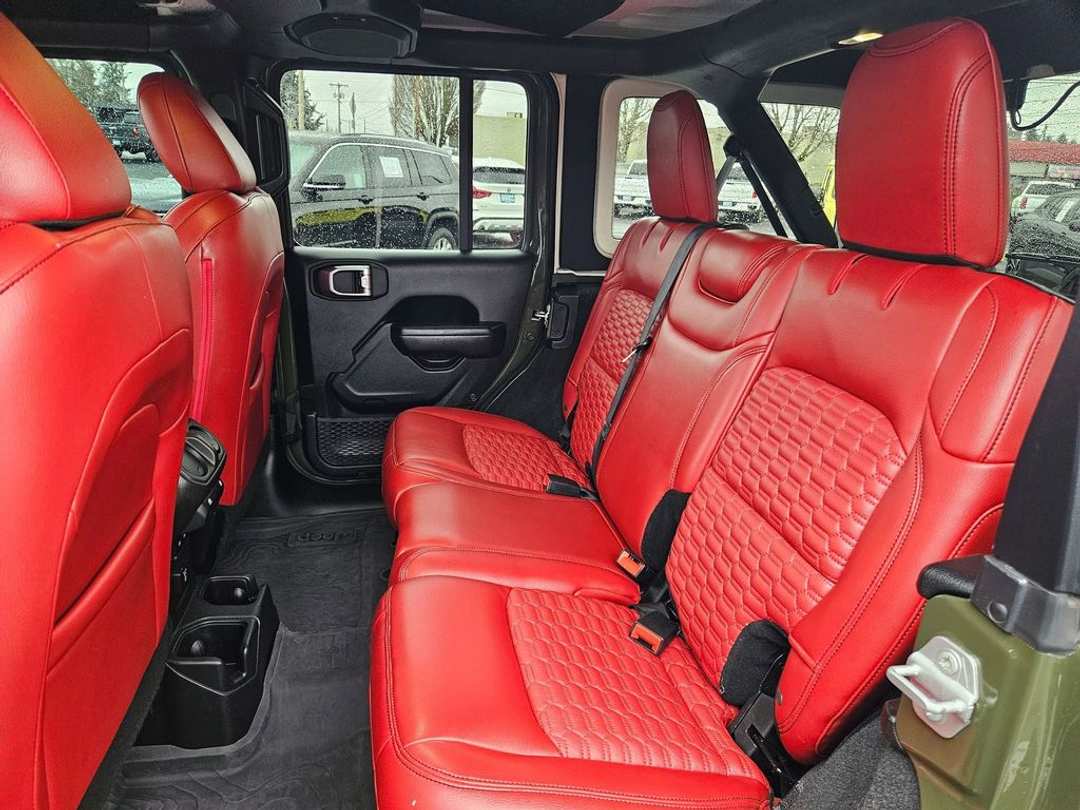 2023 Jeep Wrangler Rubicon - Image 34