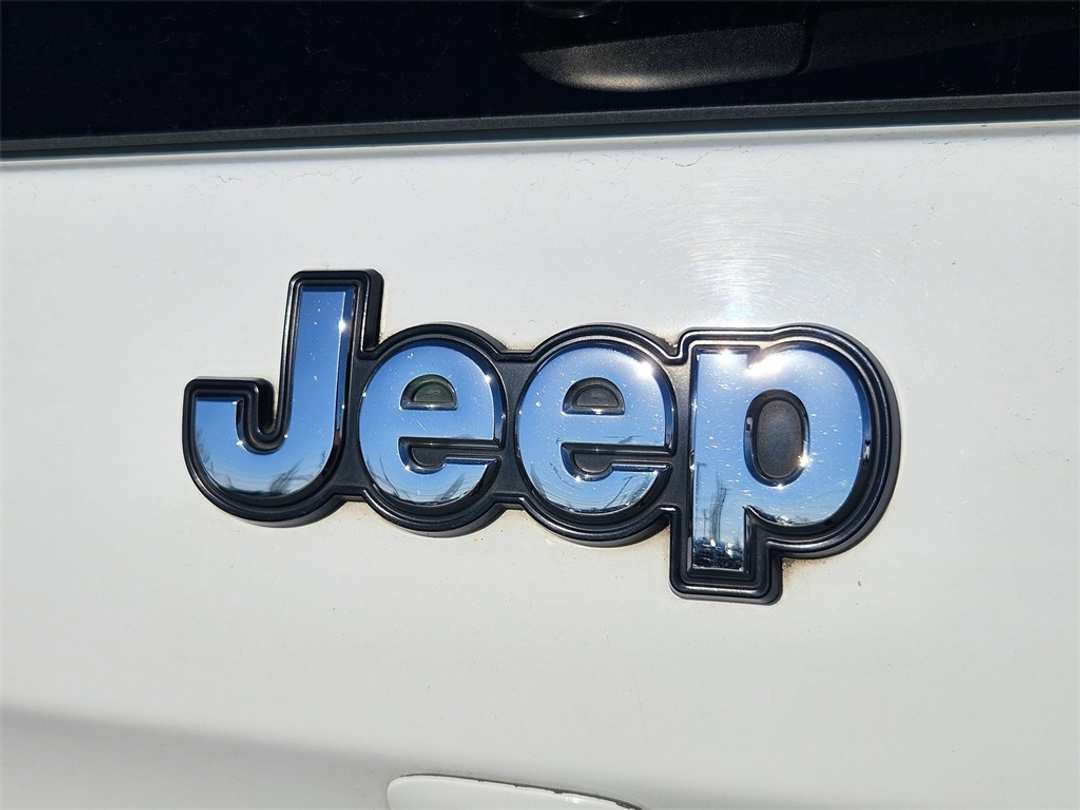 2018 Jeep Cherokee Latitude - Image 30