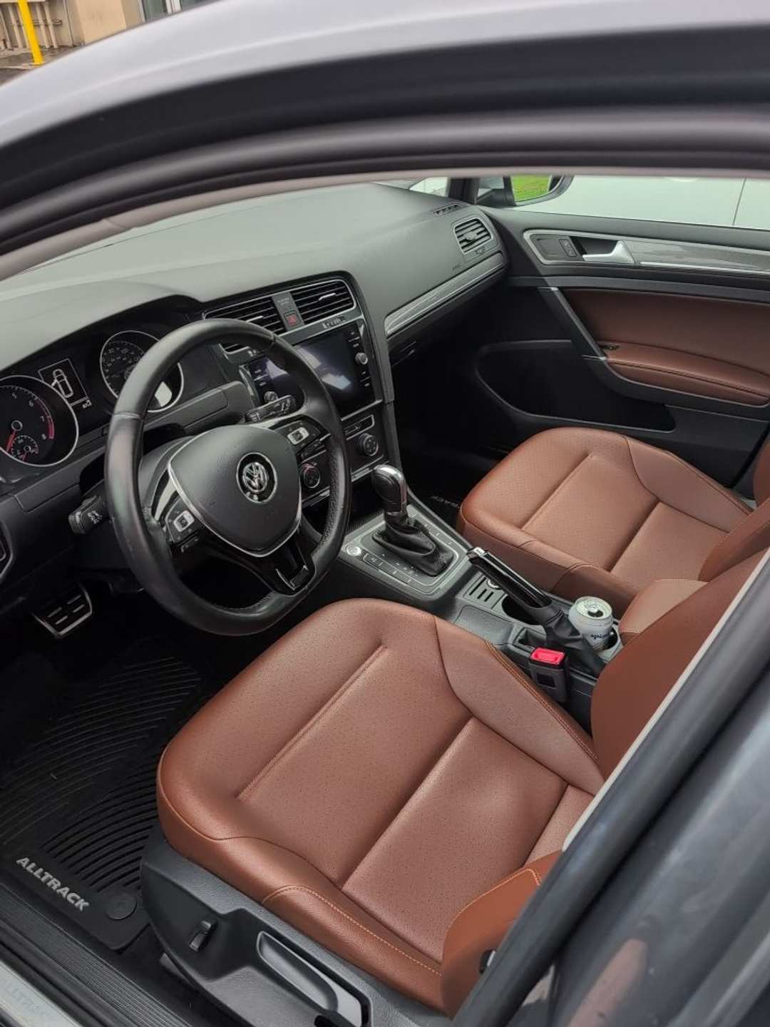 2019 Volkswagen Golf Alltrack TSI SE - Image 3