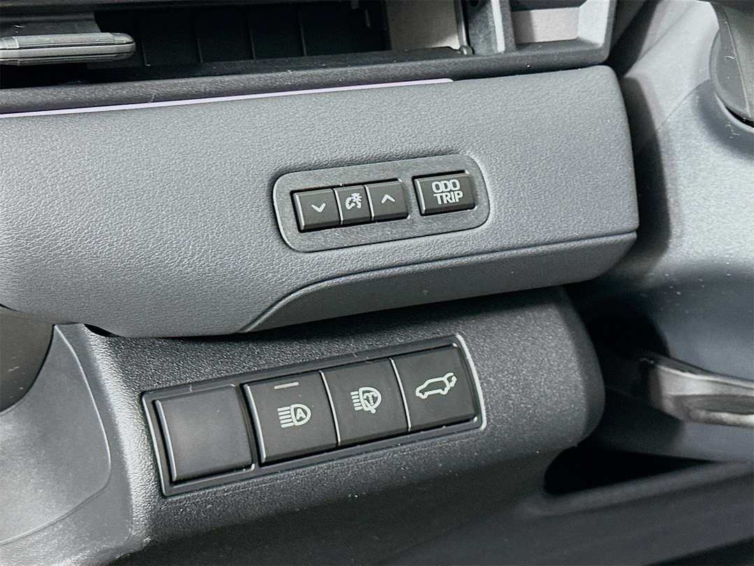 2026 Toyota Bz XLE Plus - Image 10