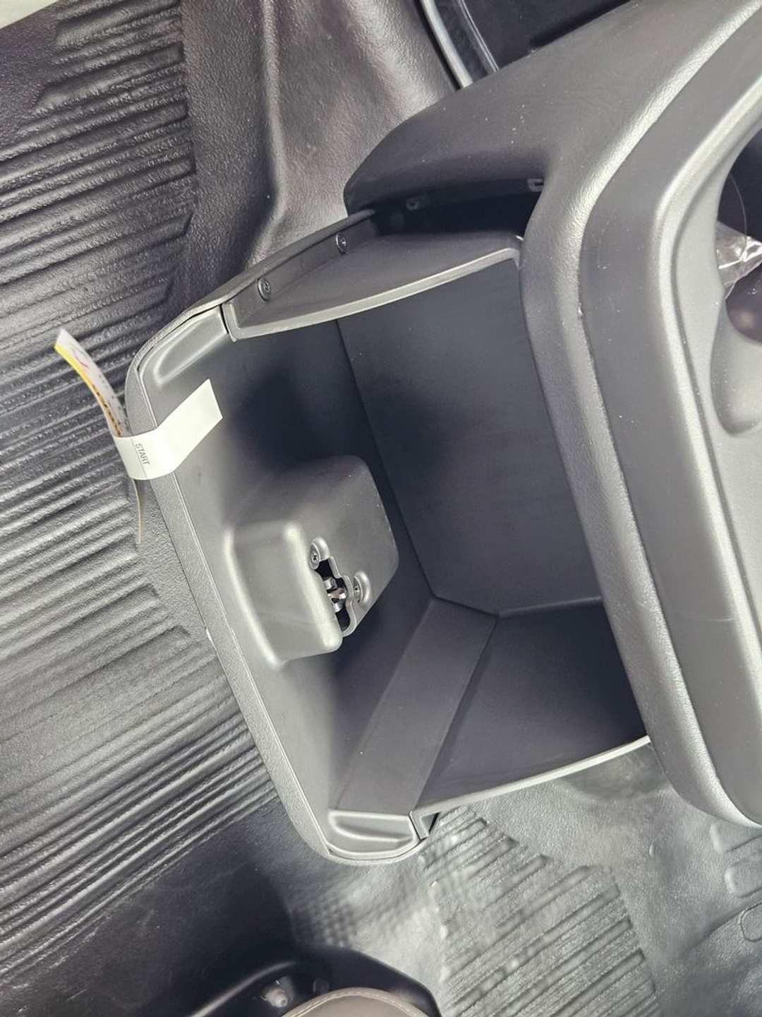 2025 Chevrolet Express 2500 Work - Image 25