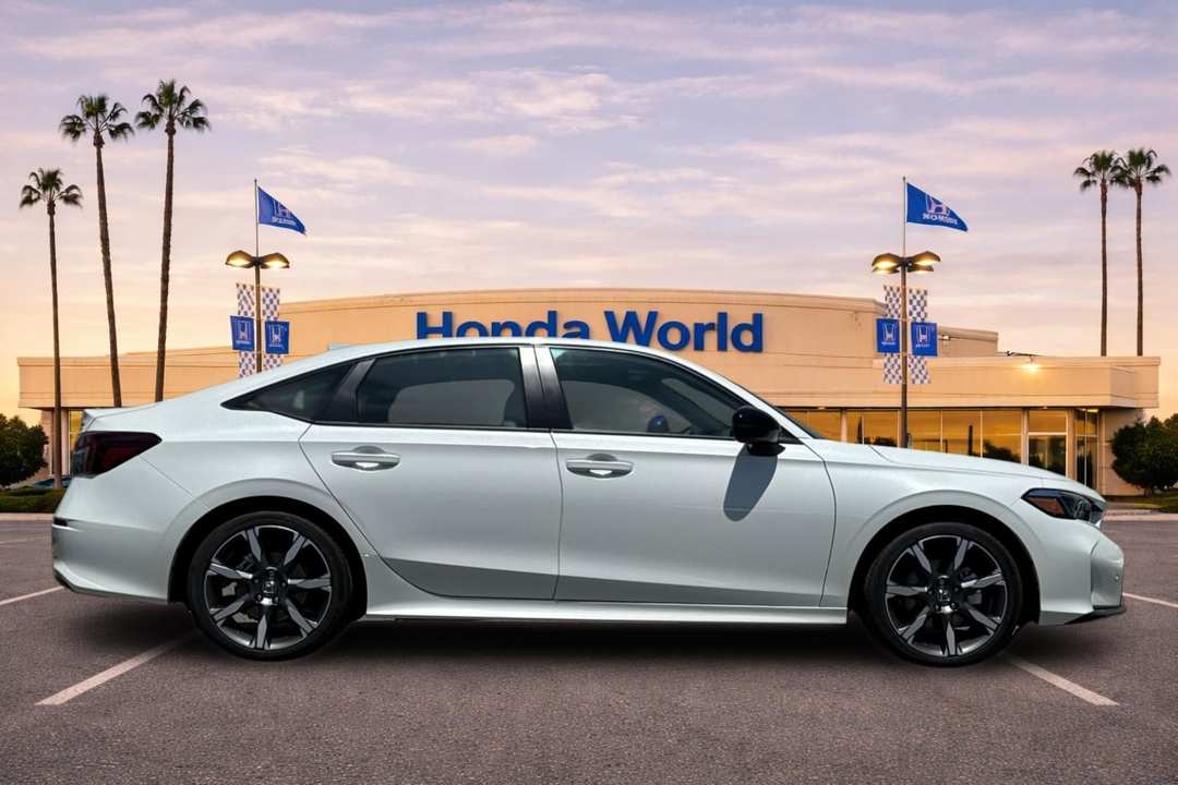 2026 Honda Civic Sport Touring - Image 3