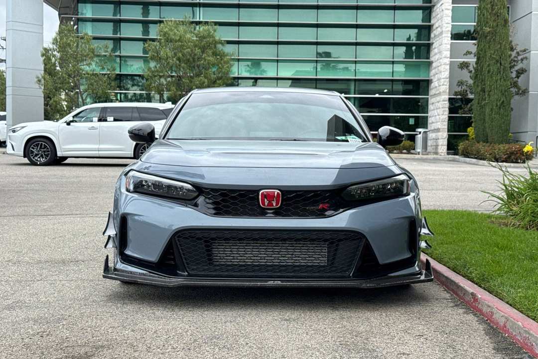 2023 Honda Civic Type R - Image 3