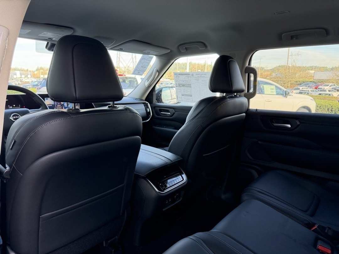 2026 Nissan Armada SV - Image 34