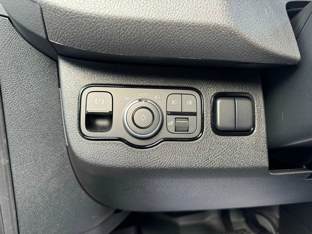 2025 Mercedes-Benz Sprinter 2500 Cargo 144 WB - Image 26