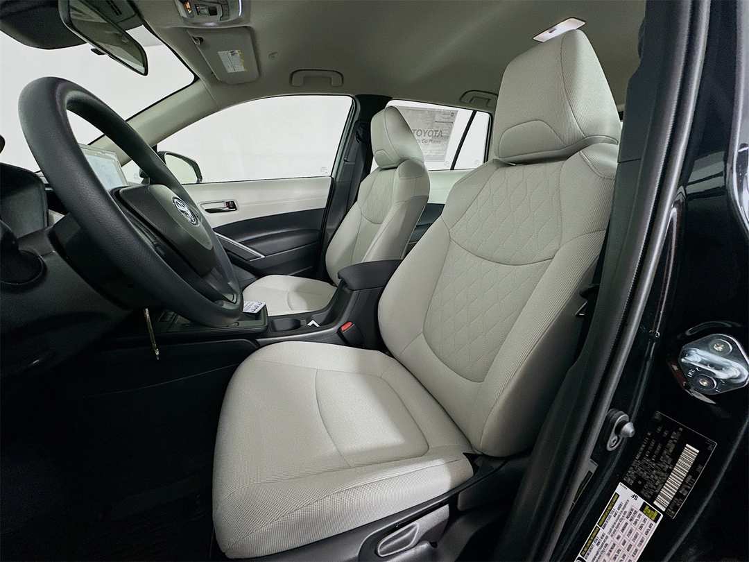 2026 Toyota Corolla Cross L - Image 20