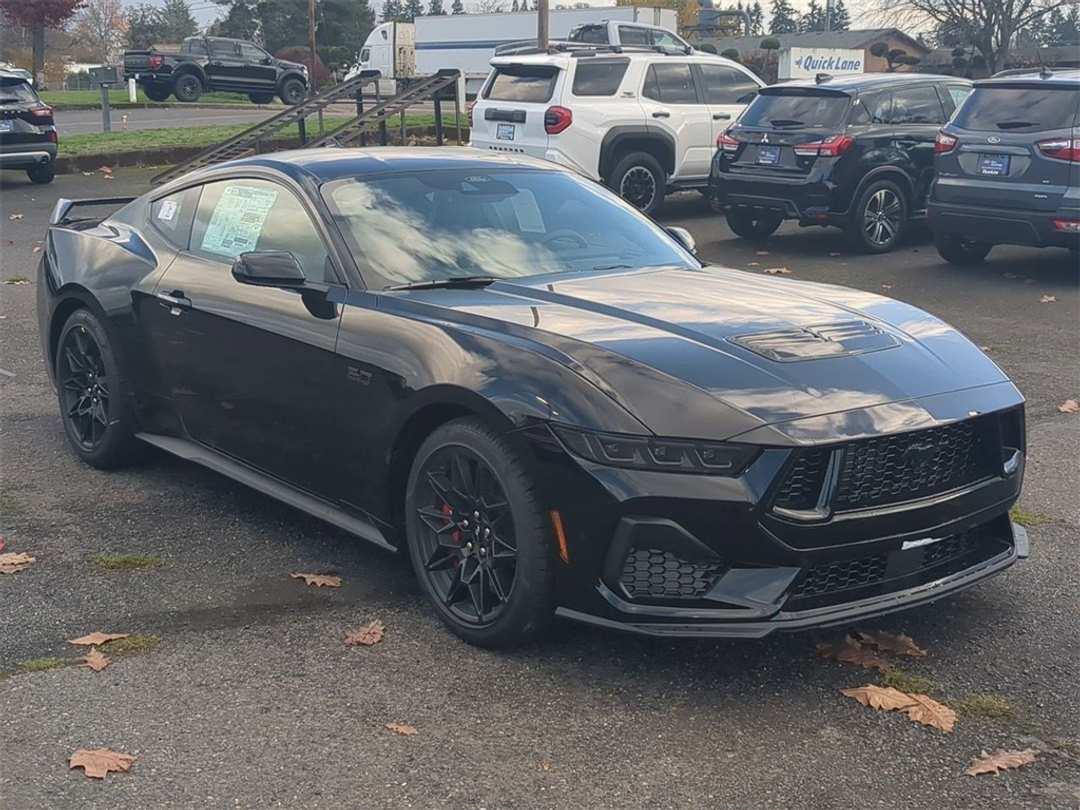 2025 Ford Mustang GT Premium - Image 7