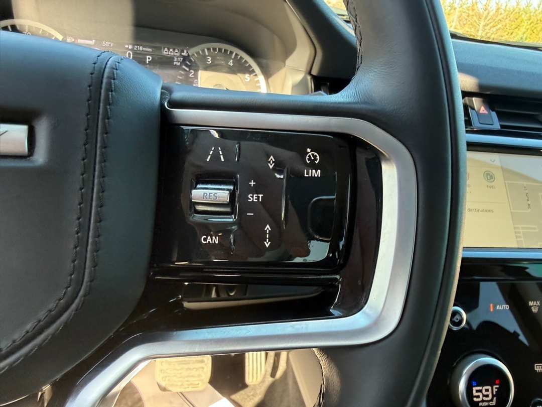 2023 Land Rover Discovery Sport SE - Image 12