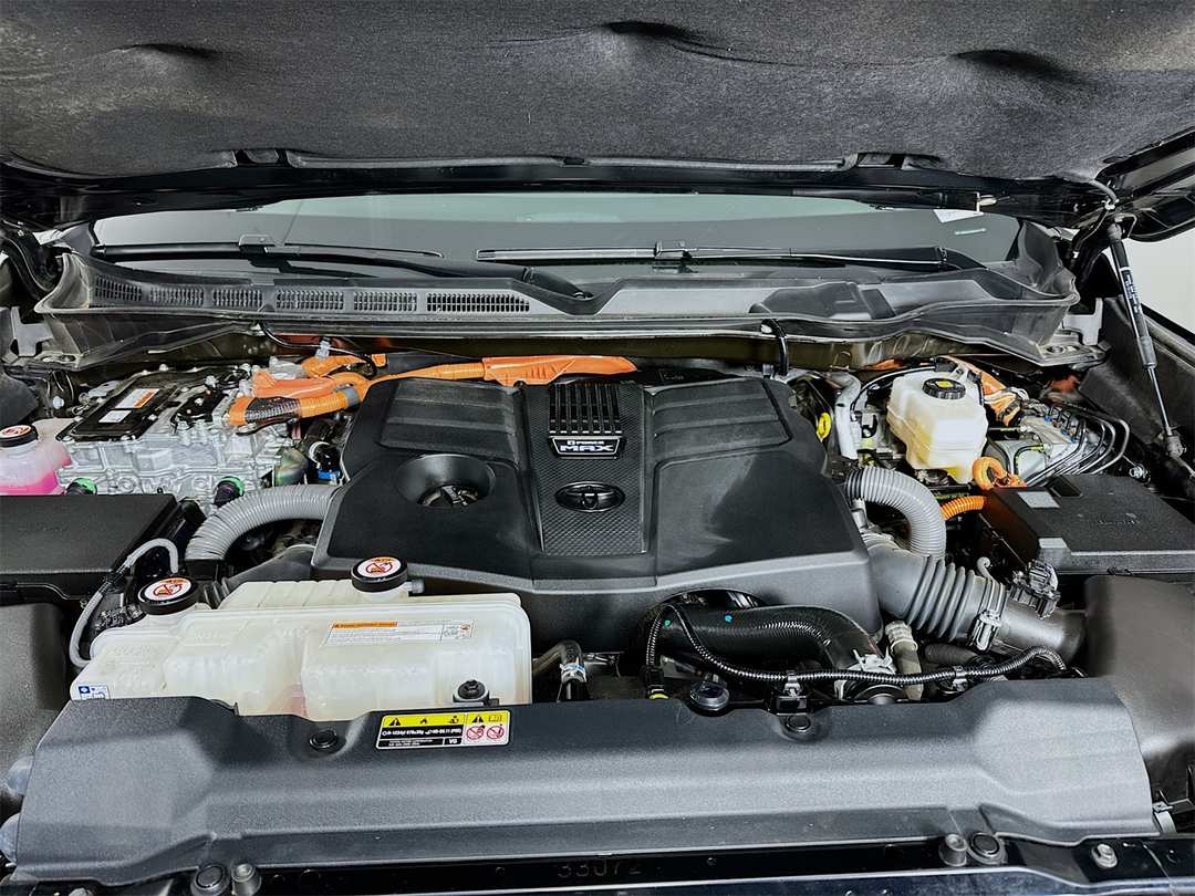 2023 Toyota Tundra Limited - Image 31