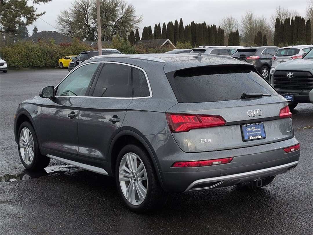 2020 Audi Q5 45 Premium Plus - Image 3