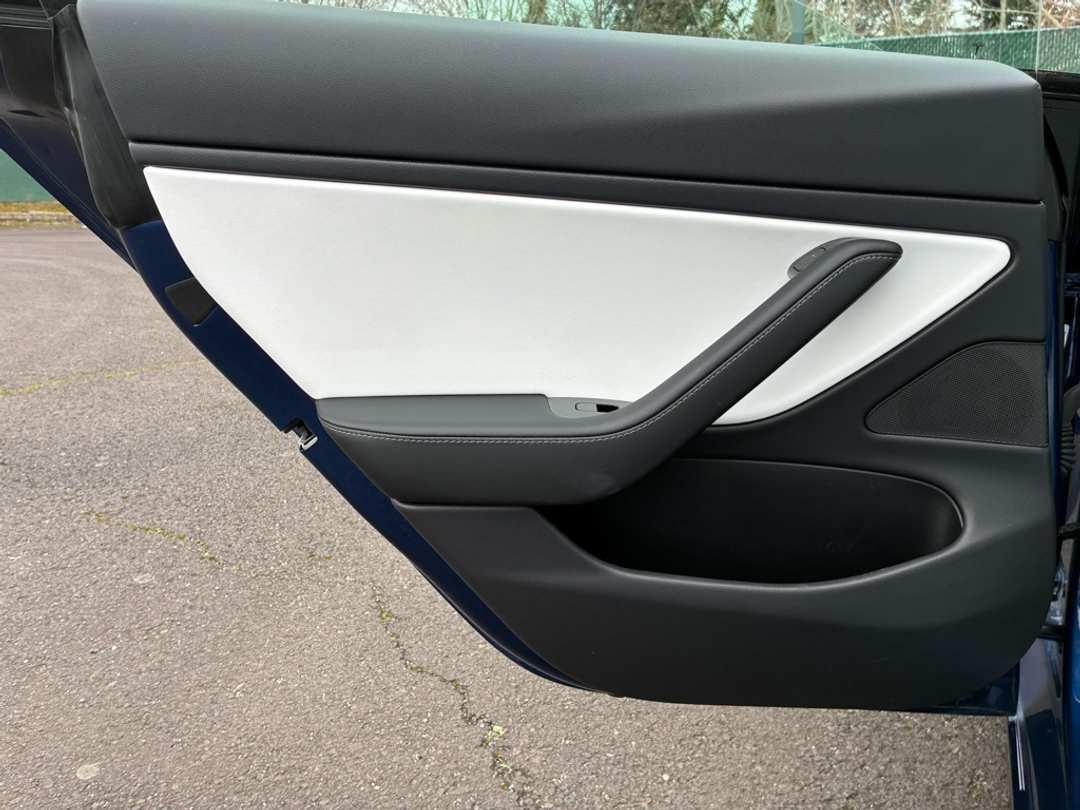 2019 Tesla Model 3 Standard Range Plus - Image 21