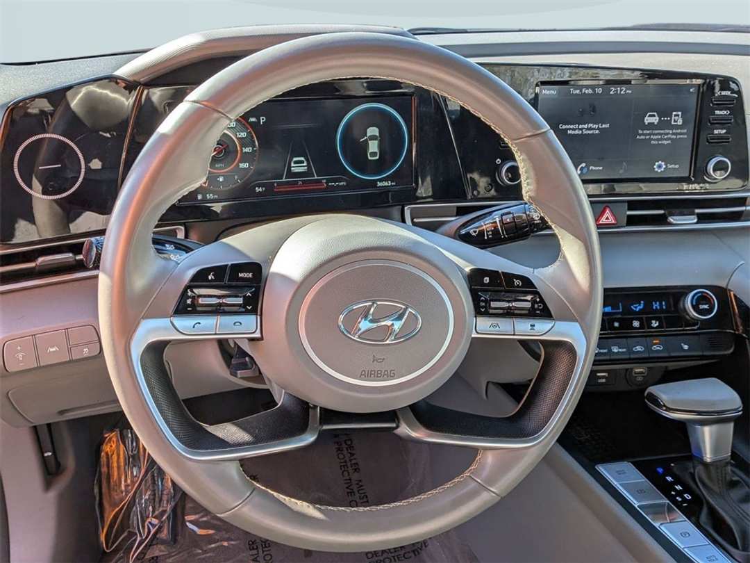 2022 Hyundai Elantra SEL - Image 14