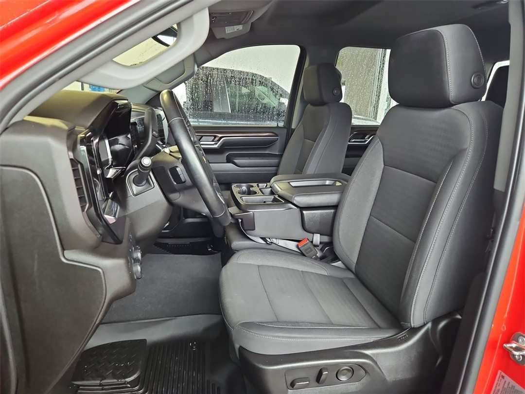 2024 Chevrolet Silverado 2500Hd LT - Image 21