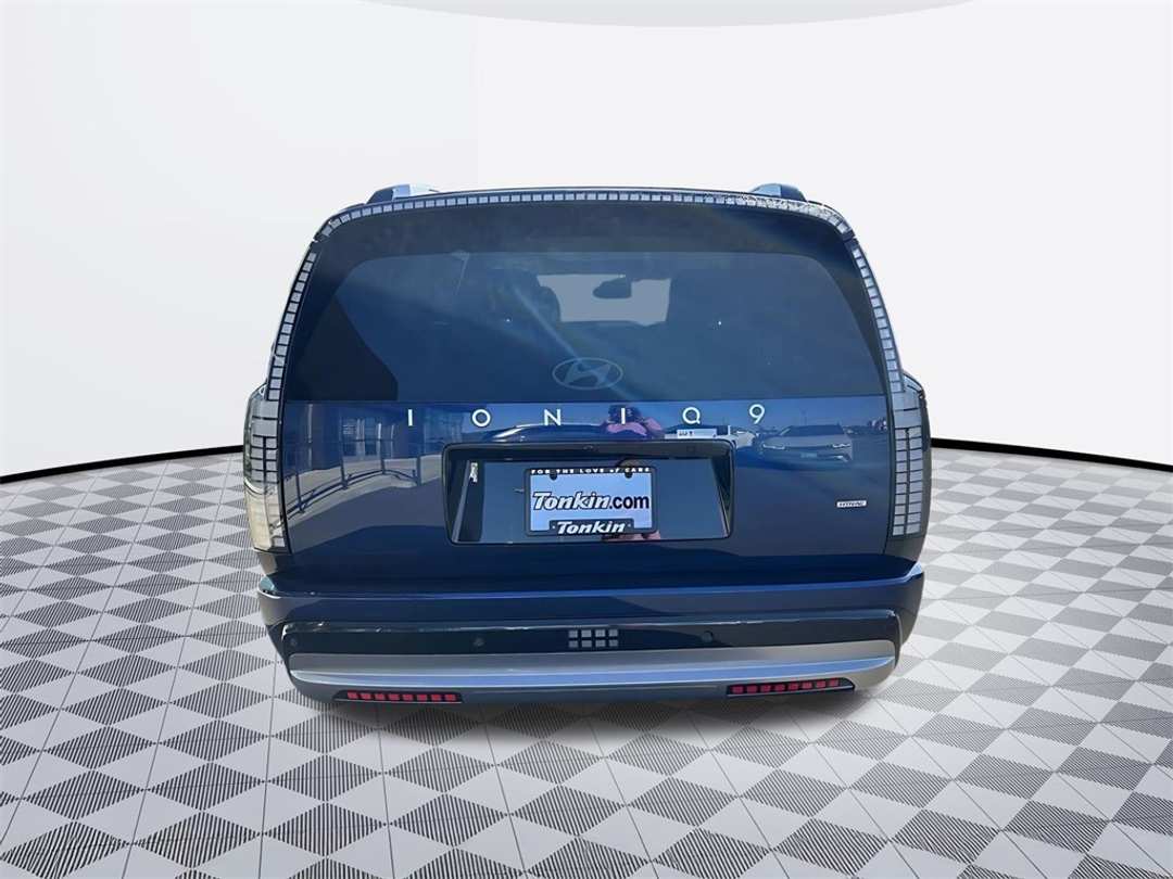 2026 Hyundai Ioniq 9 Performance Limited - Image 7