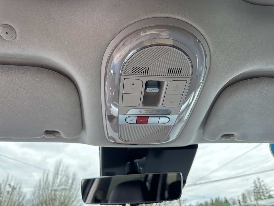 2026 Hyundai Ioniq 9 Performance Calligraphy - Image 33