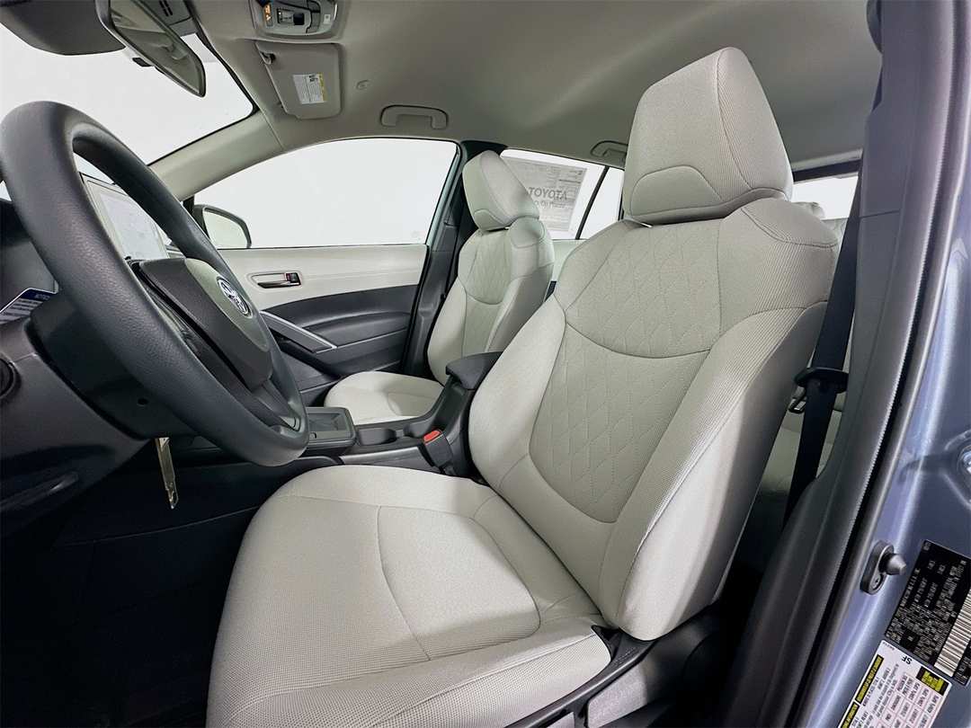 2026 Toyota Corolla Cross L - Image 20