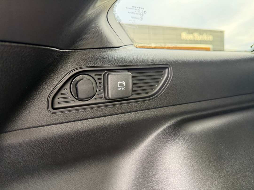 2025 Jeep Grand Cherokee Laredo X - Image 12