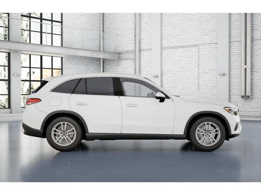 2025 Mercedes-Benz GLC 300 - Image 2