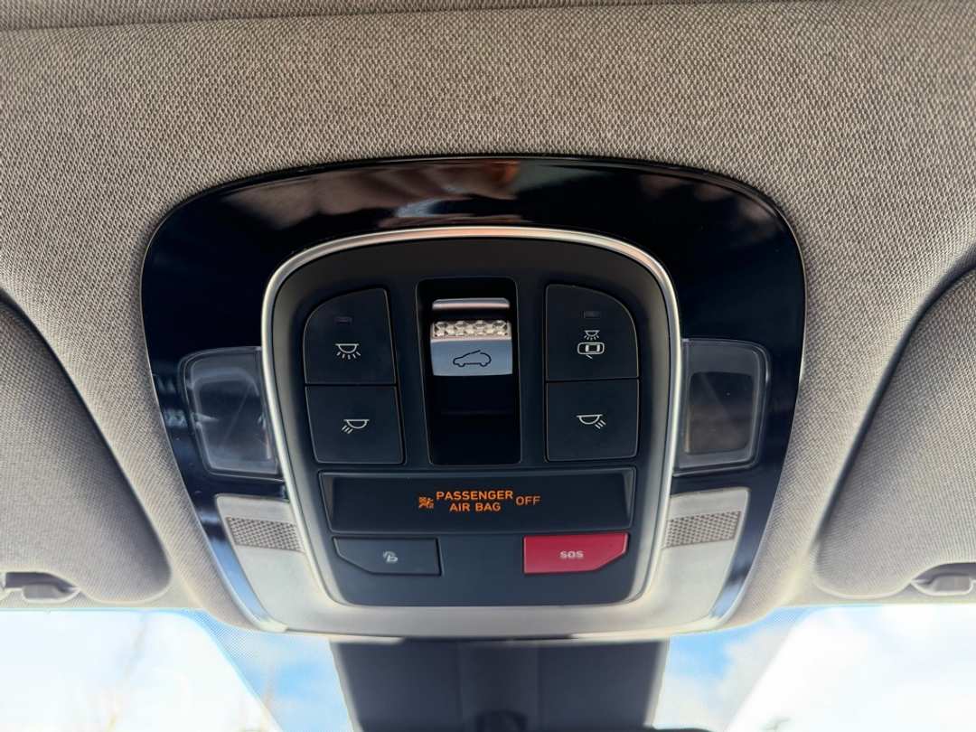 2023 Hyundai Santa Fe Limited - Image 31