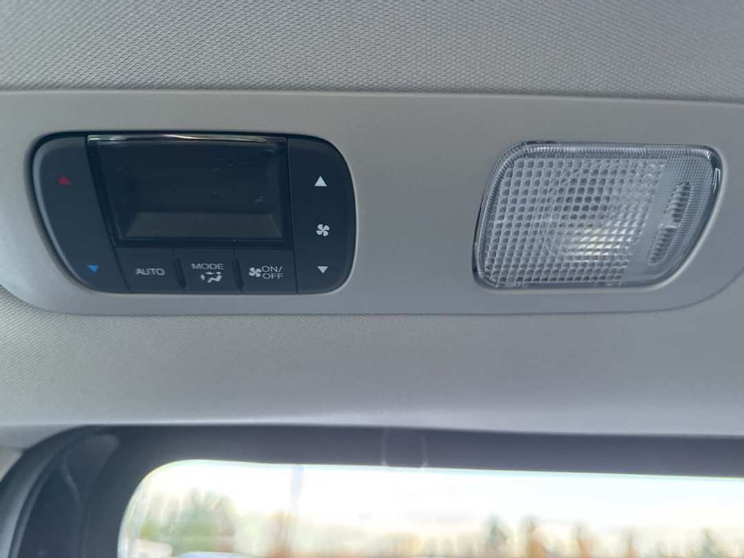 2026 Honda Odyssey EXL - Image 17