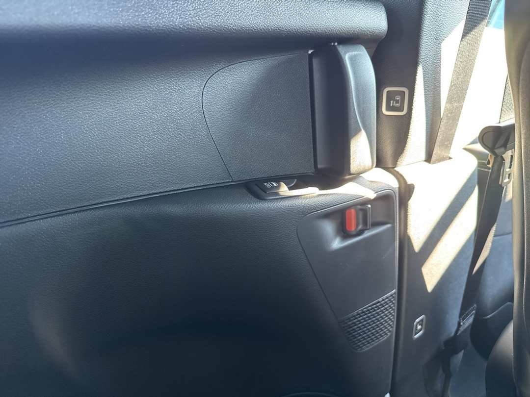 2026 Chrysler Pacifica Select - Image 22