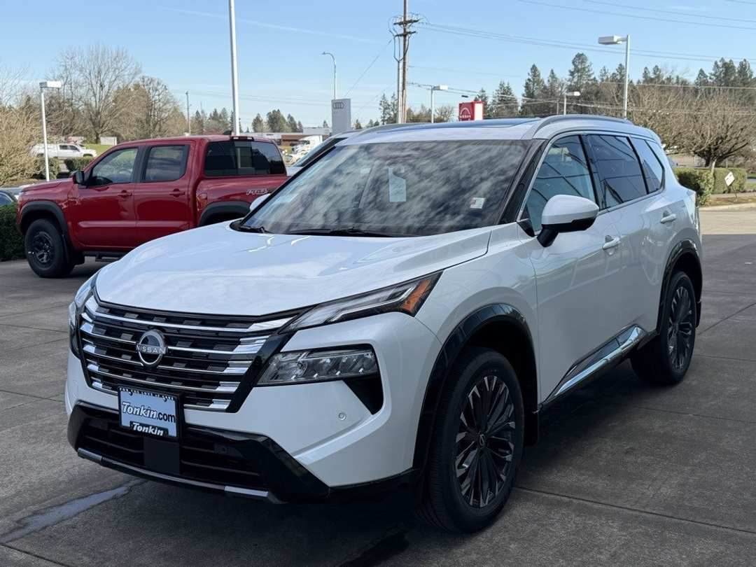 2026 Nissan Rogue Platinum - Image 4