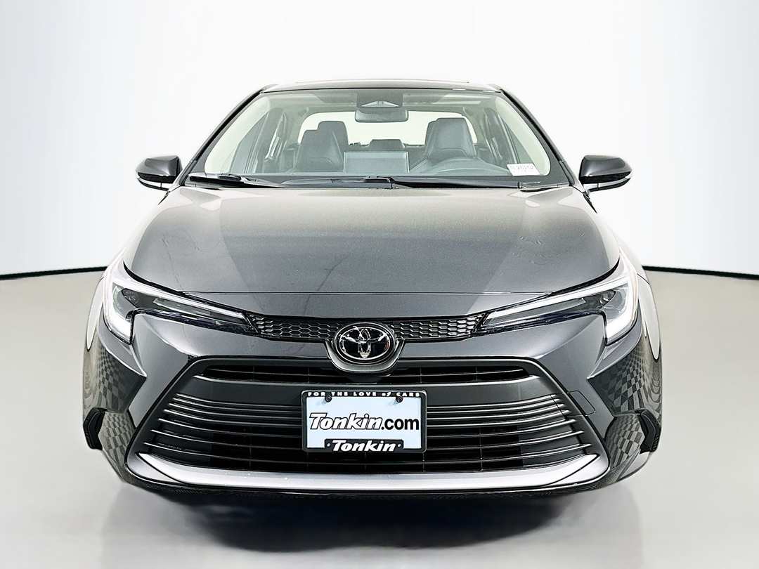 2026 Toyota Corolla XLE - Image 2