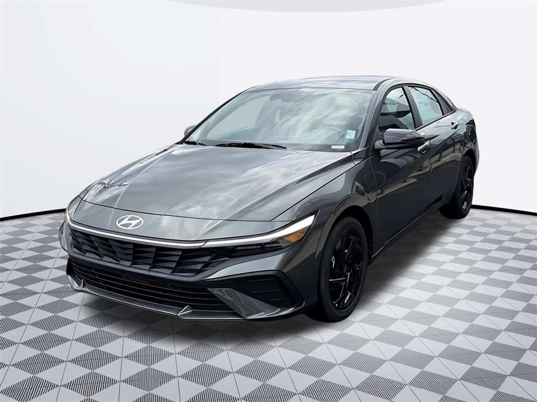 2026 Hyundai Elantra SEL Sport - Image 4