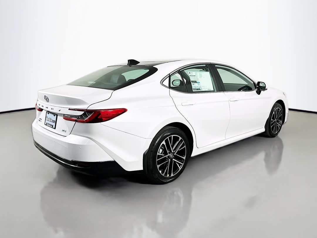 2026 Toyota Camry XSE - Image 7
