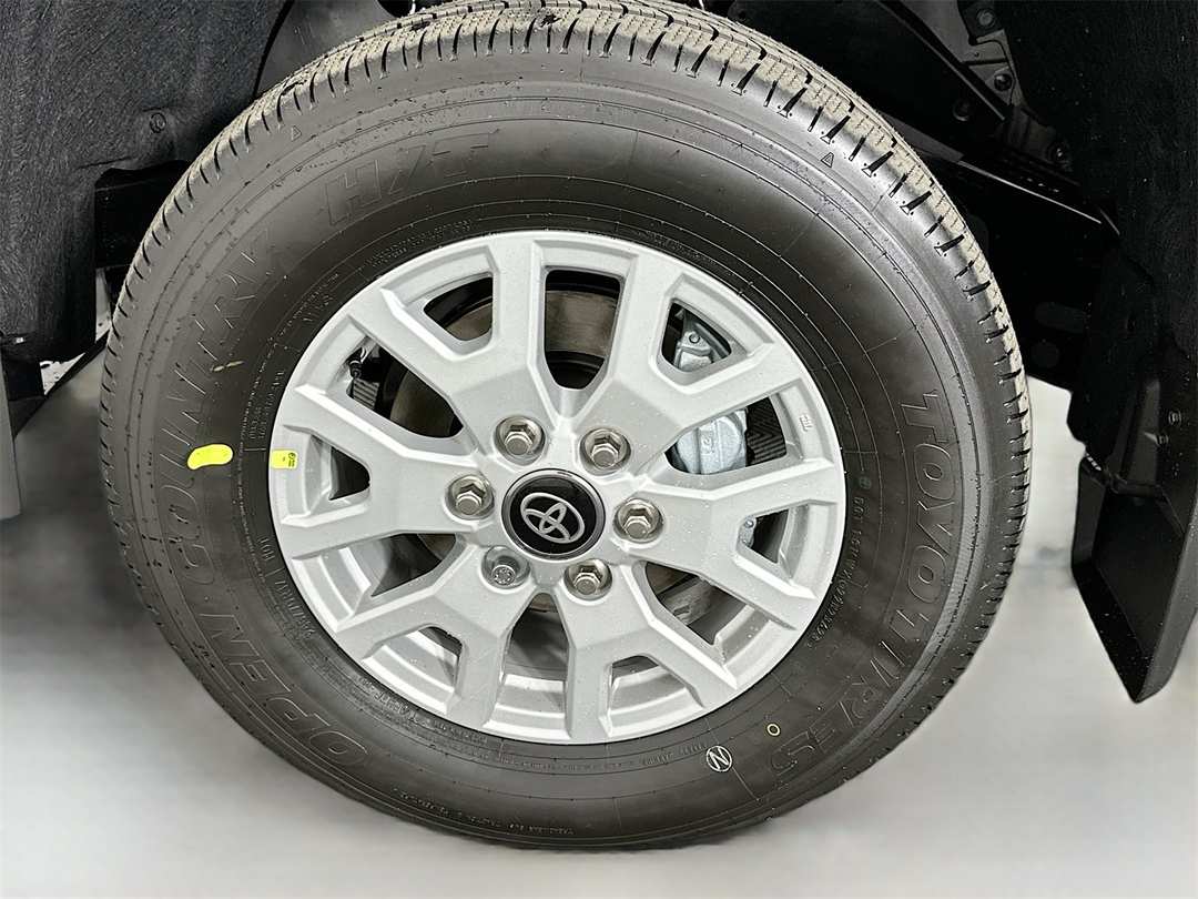 2026 Toyota Tacoma SR5 - Image 30