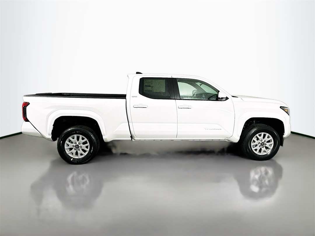 2026 Toyota Tacoma SR5 - Image 8
