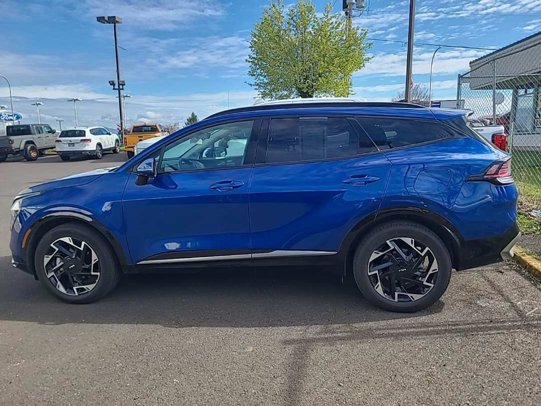 2025 Kia Sportage SXPrestige - Image 3