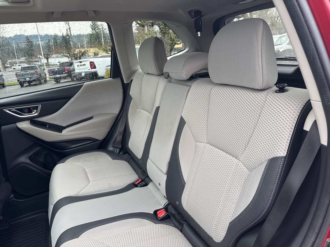 2019 Subaru Forester Premium - Image 25